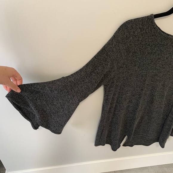 Gray Top - Picture 4 of 6